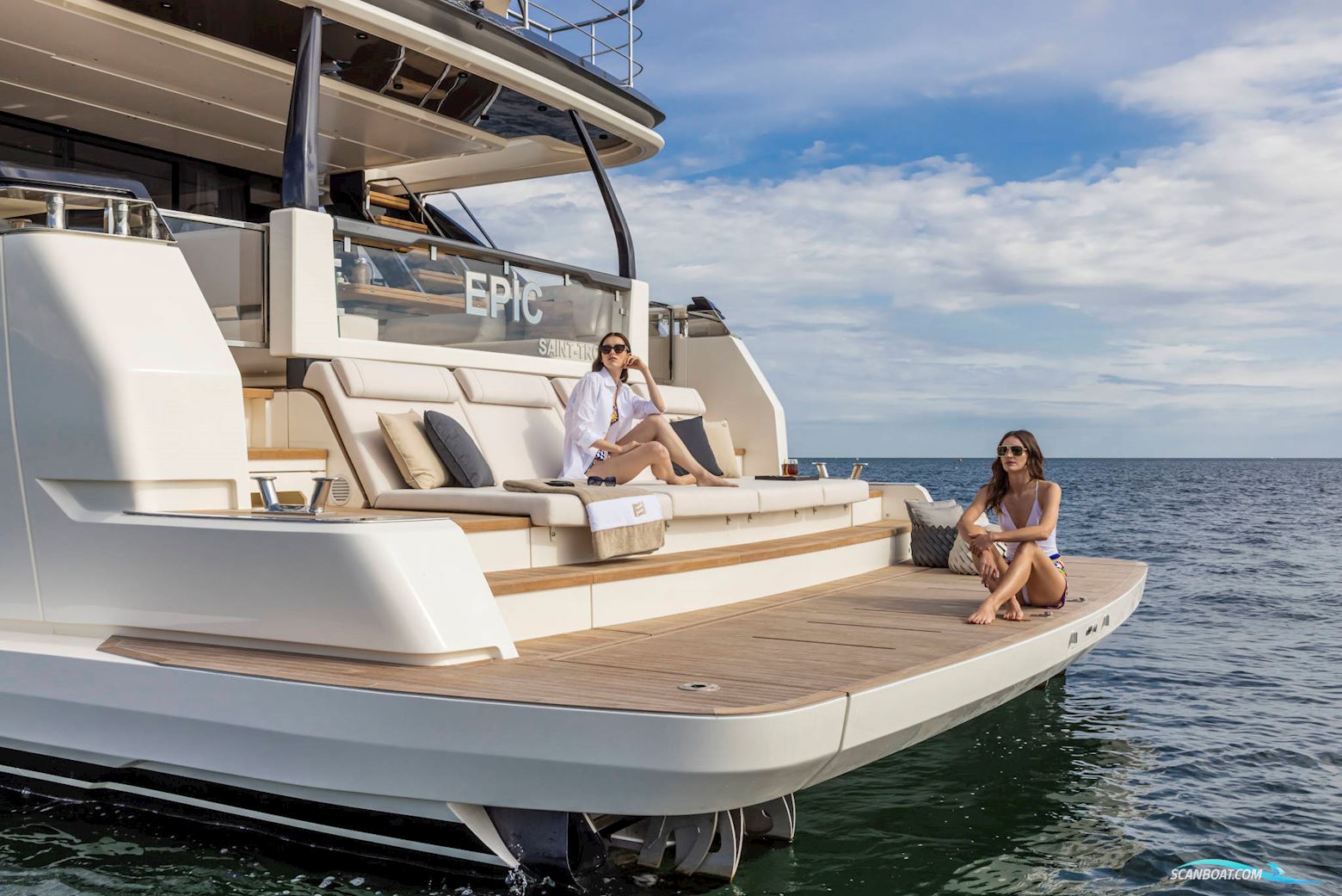 Ferretti Yachts 1000