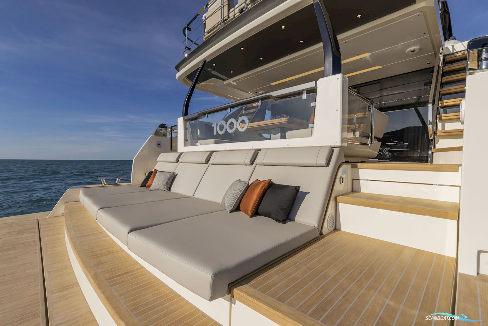 Ferretti Yachts 1000