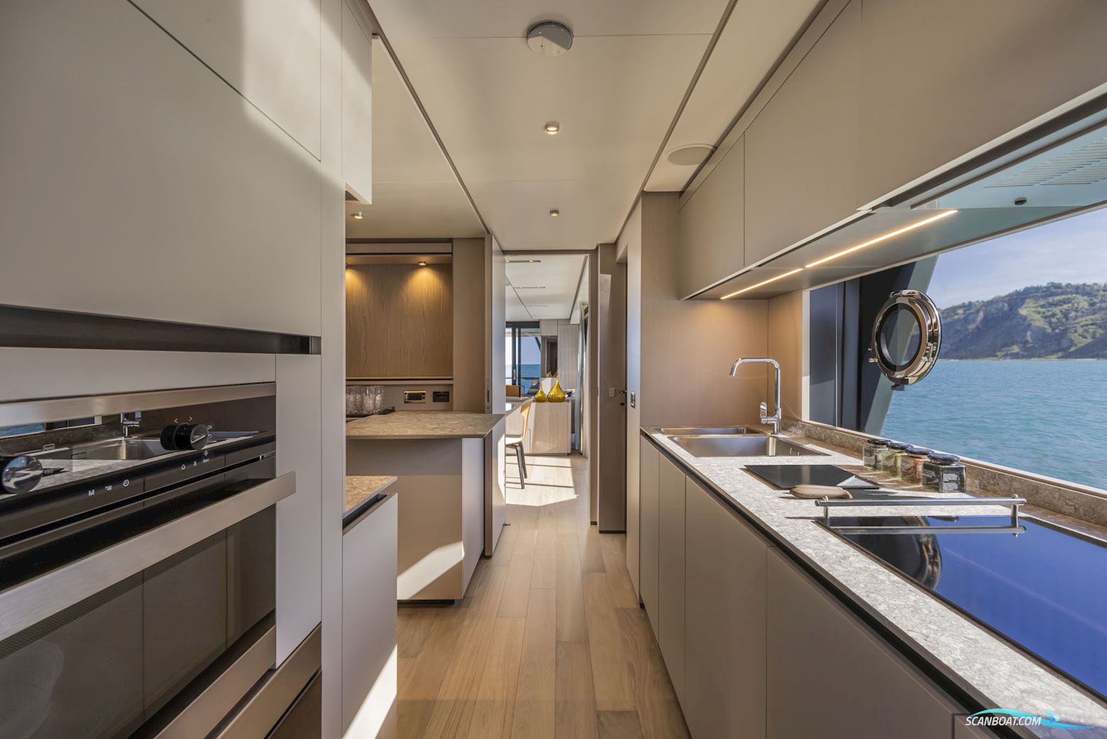 Ferretti Yachts 1000