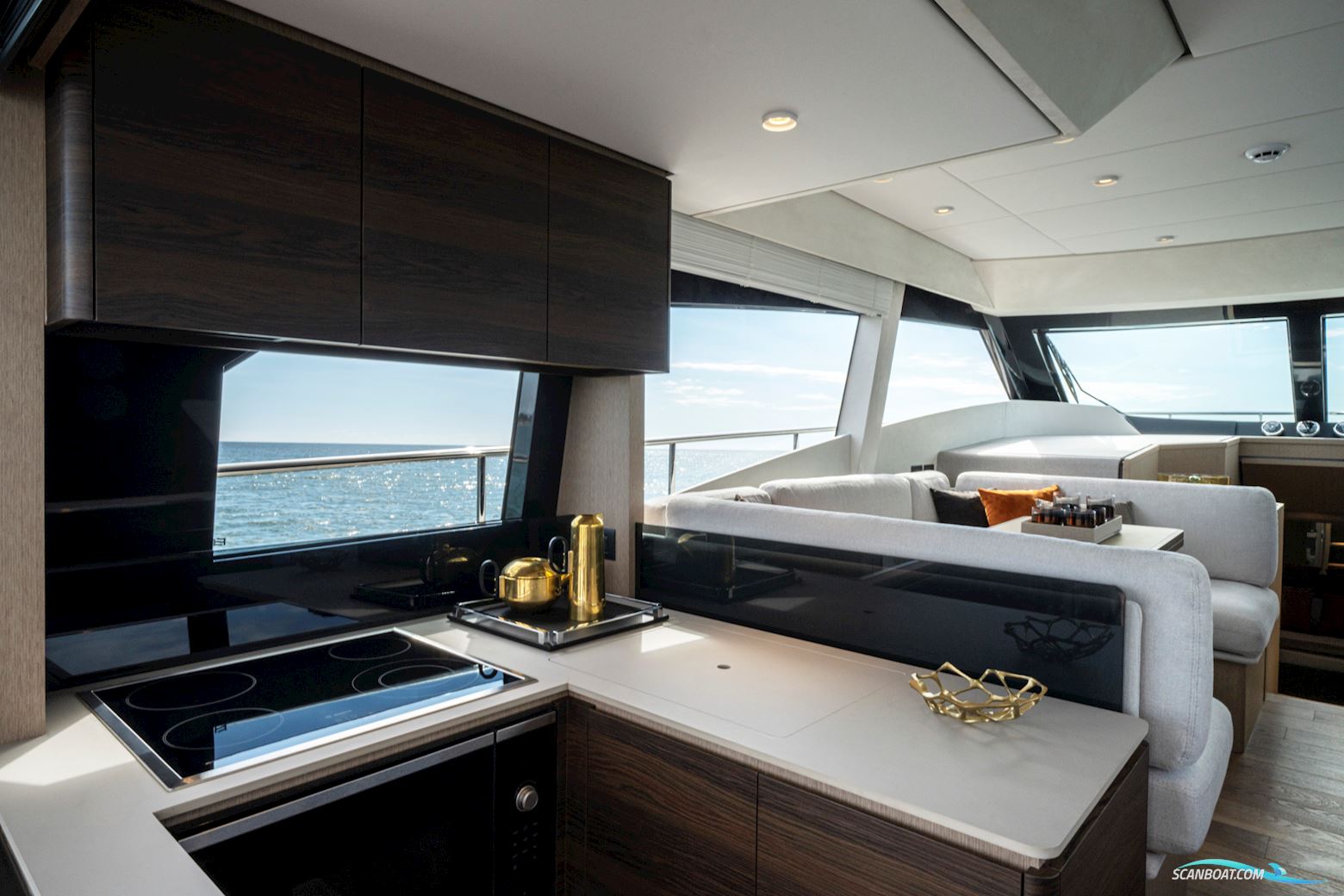 Ferretti Yachts 500