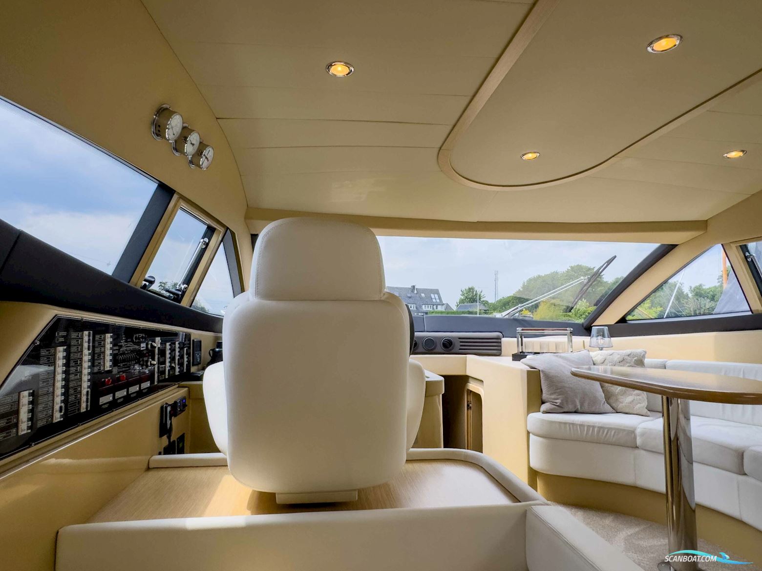 Ferretti Yachts 550