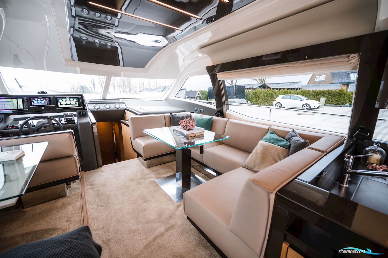 Ferretti Yachts 550