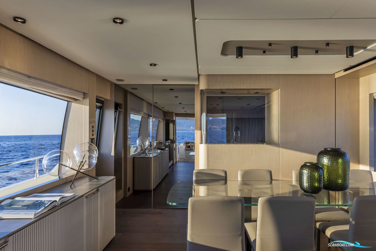 Ferretti Yachts 780