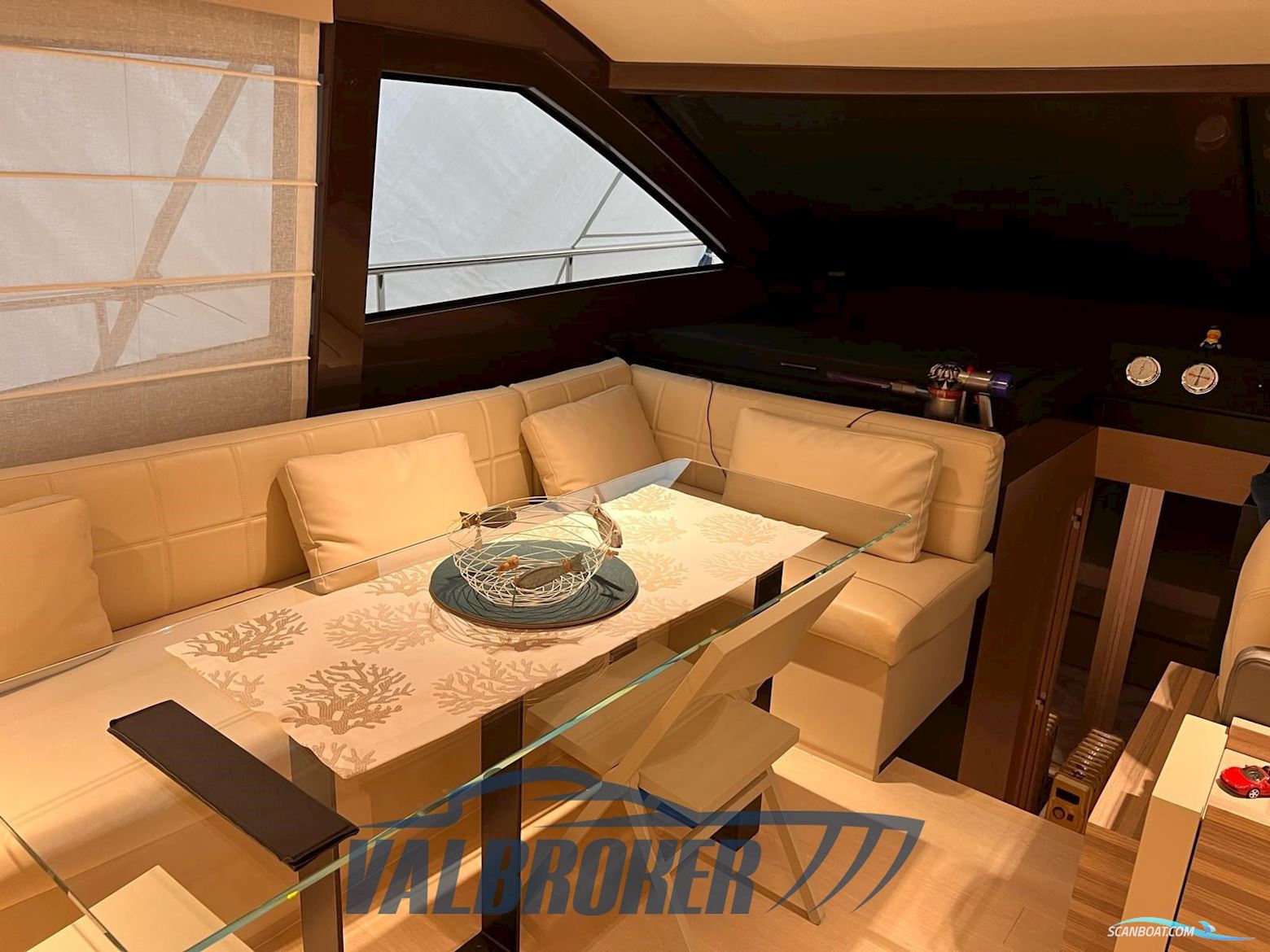 Ferretti Yachts Ferretti 670
