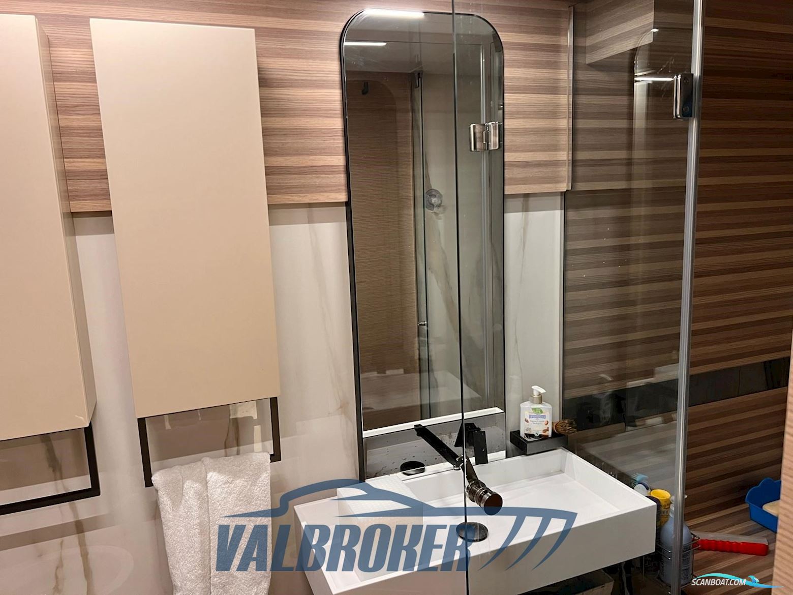 Ferretti Yachts Ferretti 670