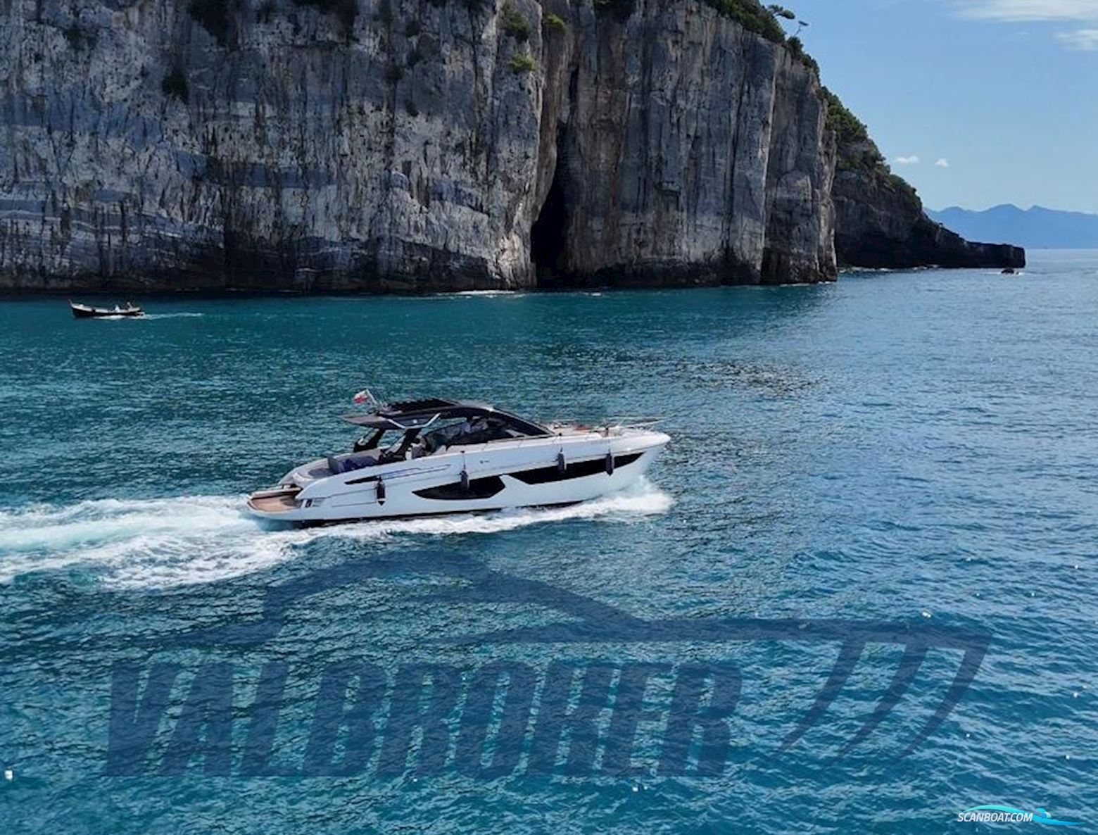 Fim 440 Regina Motorbåt 2024, med Volvo Penta D6 motor, Italien