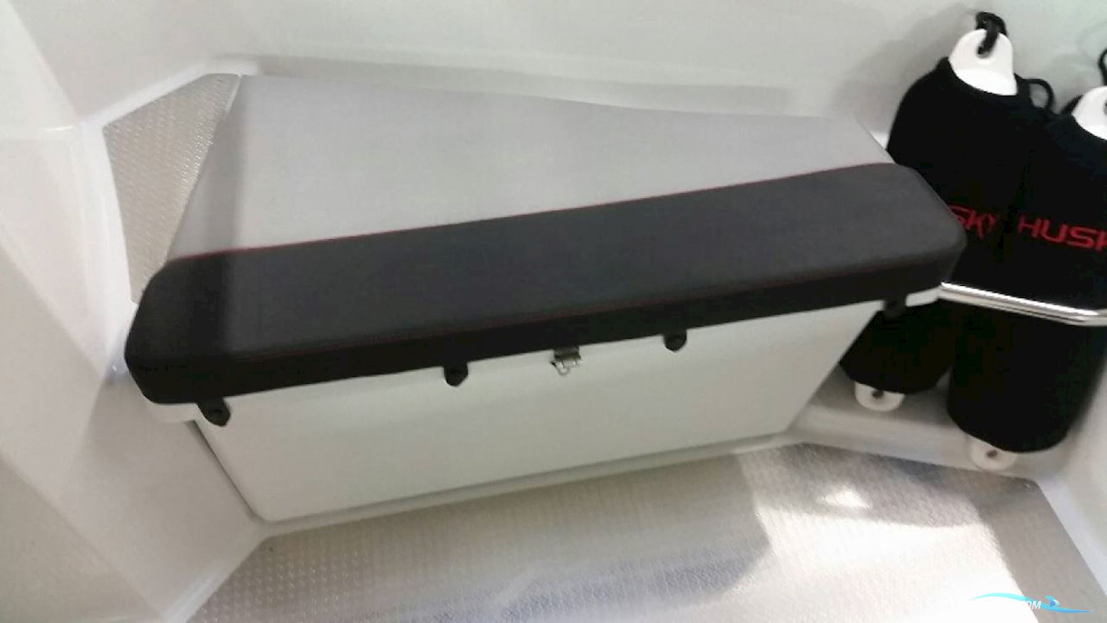 Finnmaster Husky R6 - Yamaha 150/Udstyr