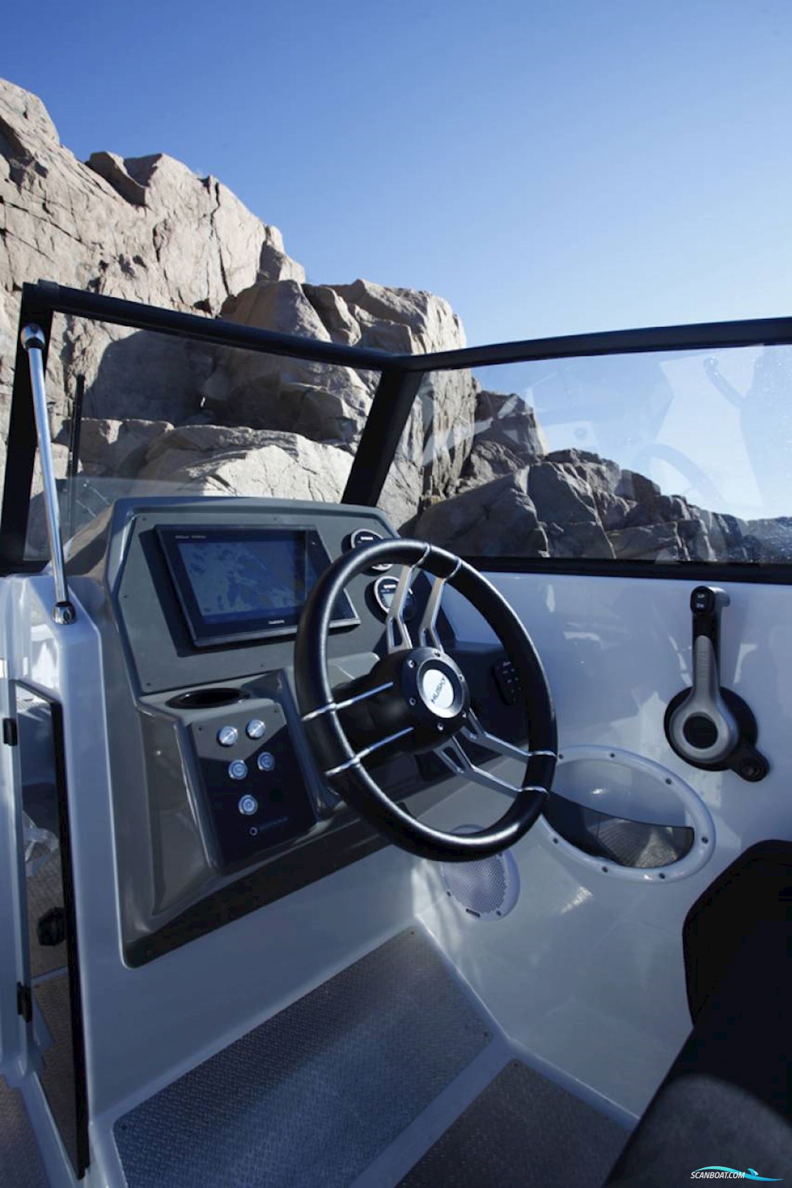 Finnmaster Husky R7 - Yamaha 150 HK/Udstyr