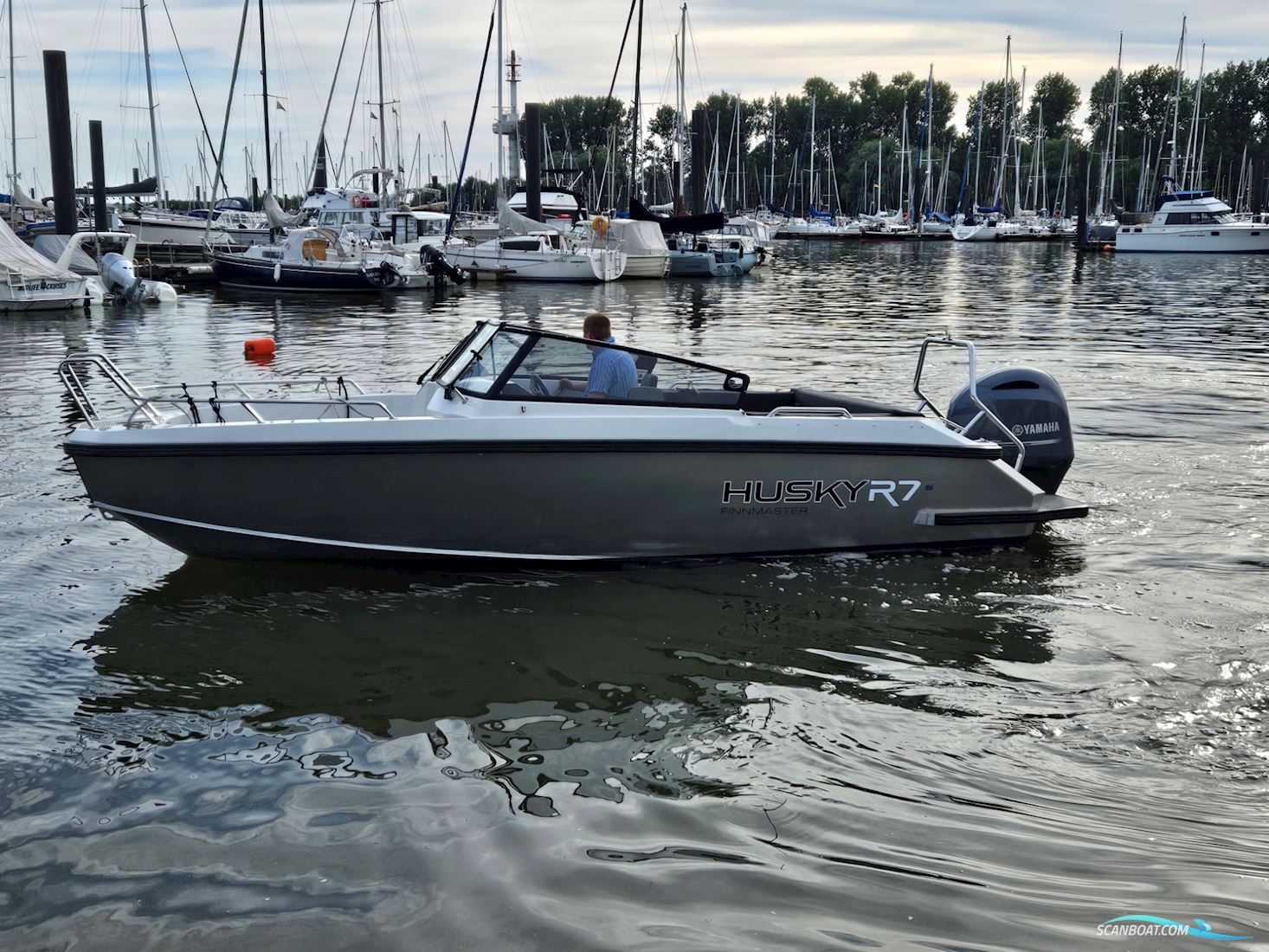 Finnmaster Husky R7 Motorbåt 2016, med Yamaha F200 motor, Tyskland