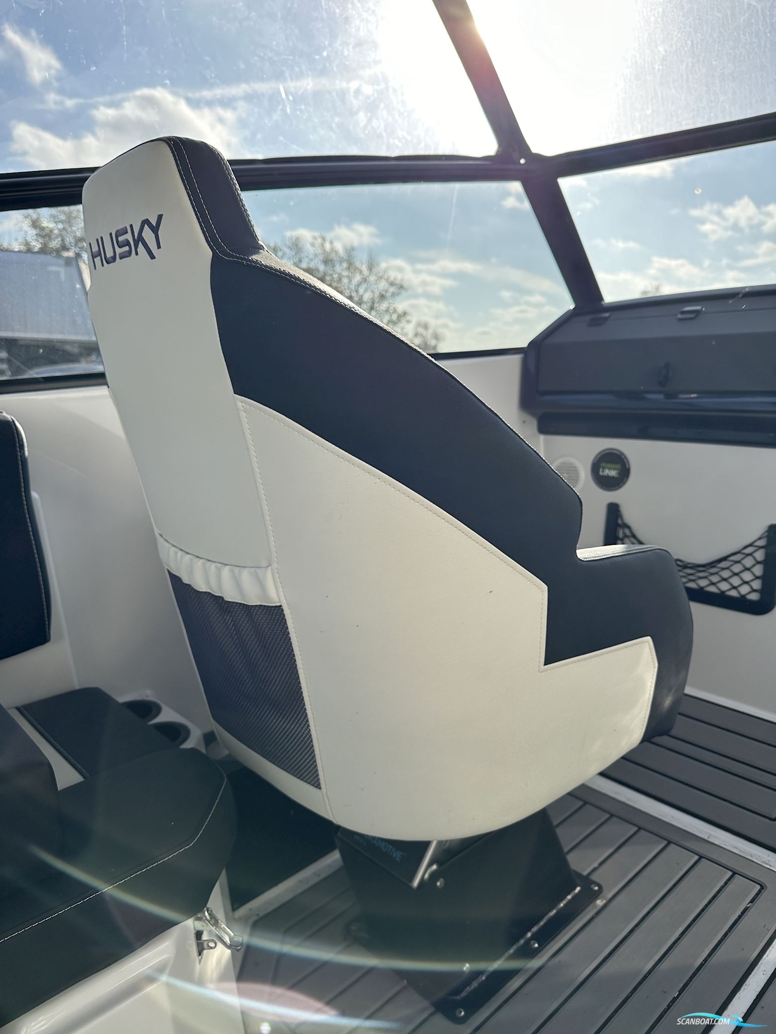 FINNMASTER Husky R8 S