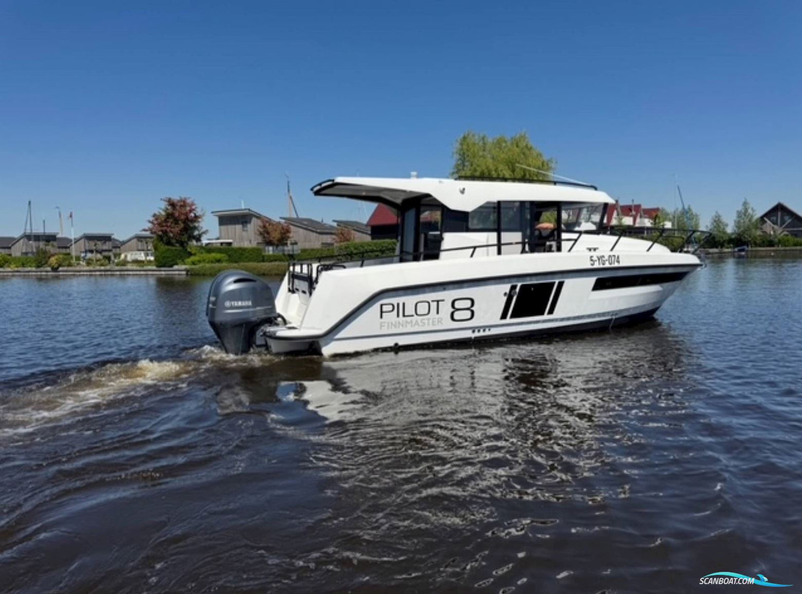 Finnmaster Pilot 8 - 2 X F200 Yamaha/Udstyr