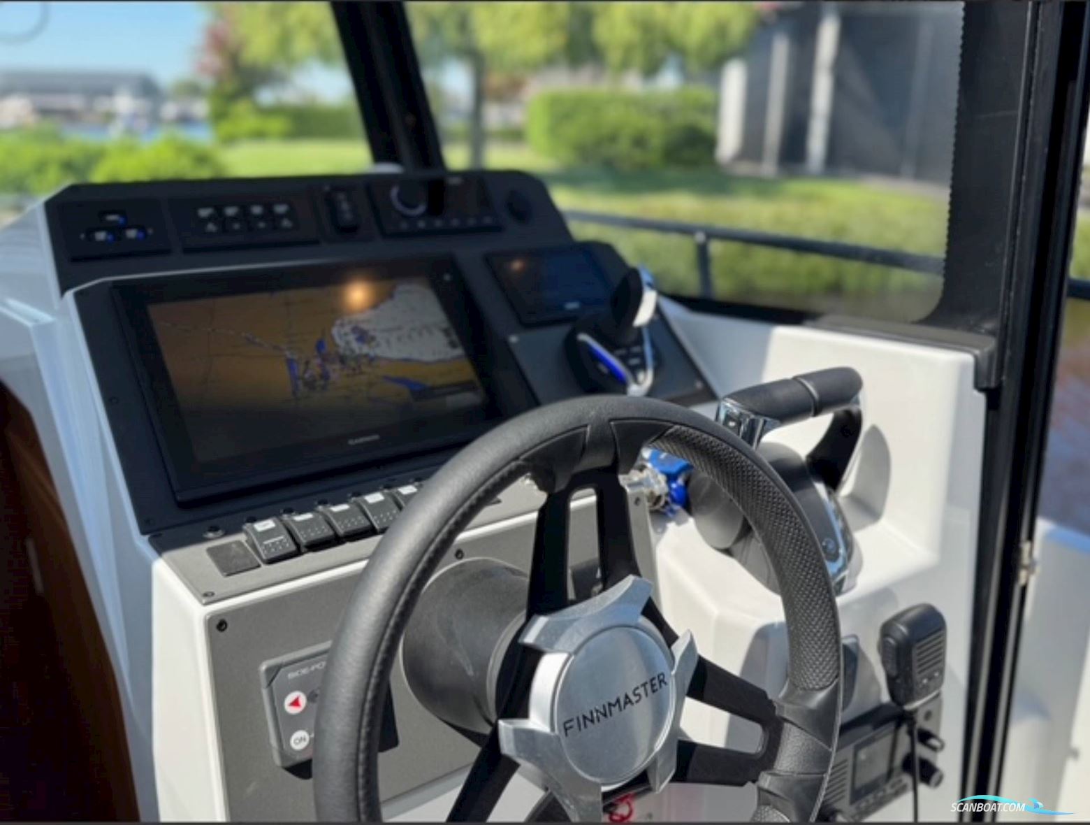 Finnmaster Pilot 8 - 2 X F200 Yamaha/Udstyr