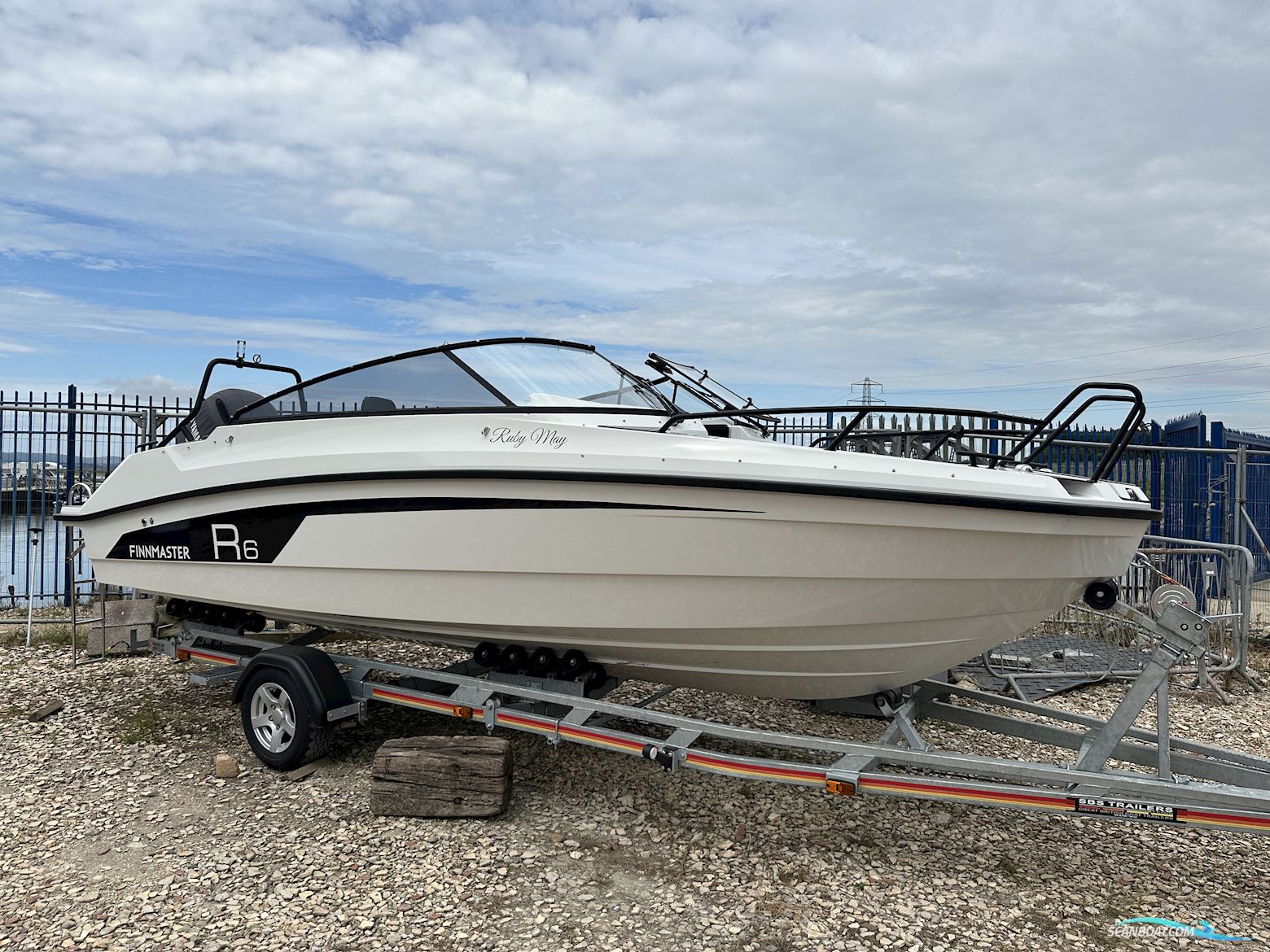 FINNMASTER R6 Bowrider