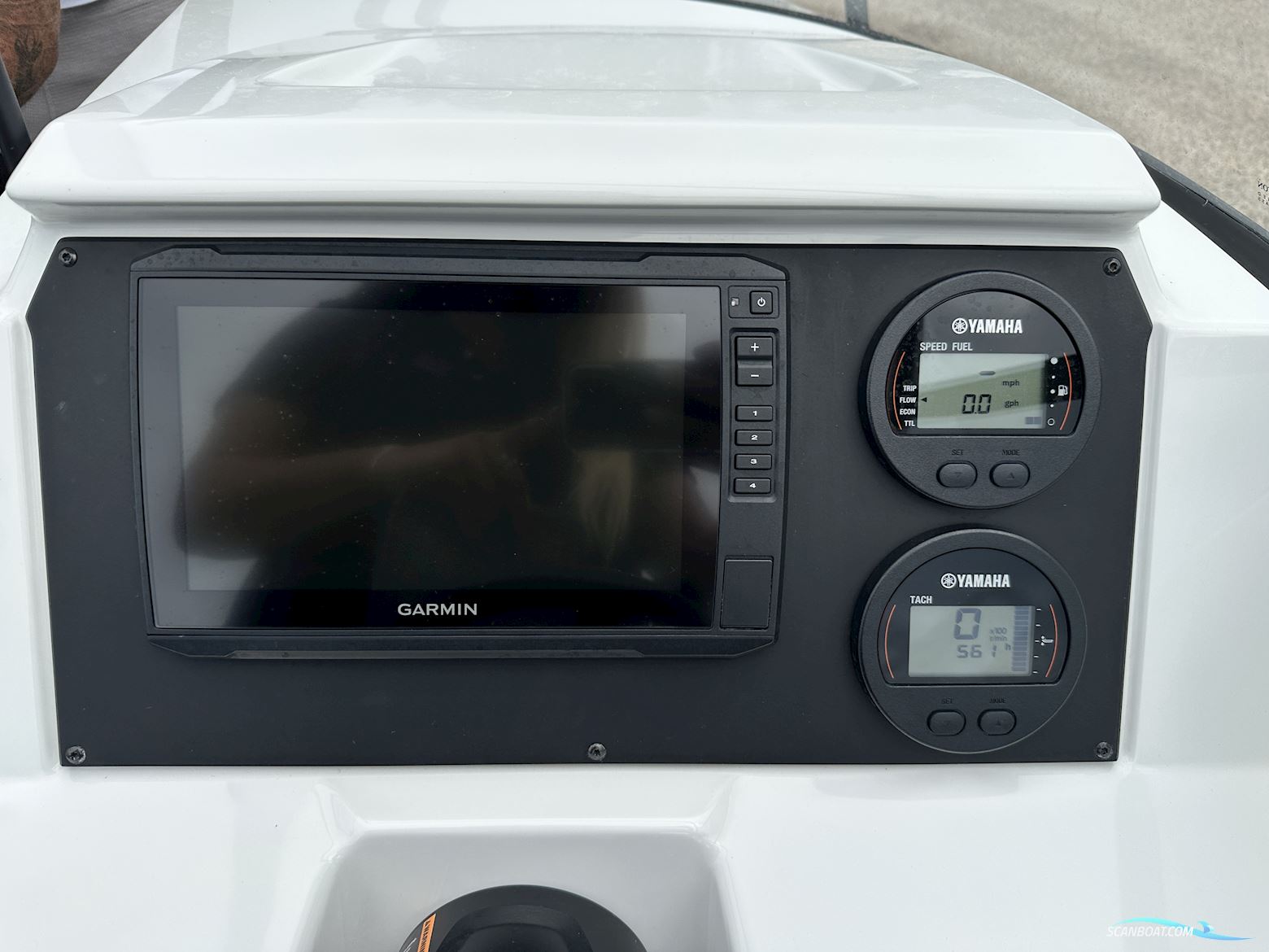 FINNMASTER R6 Bowrider