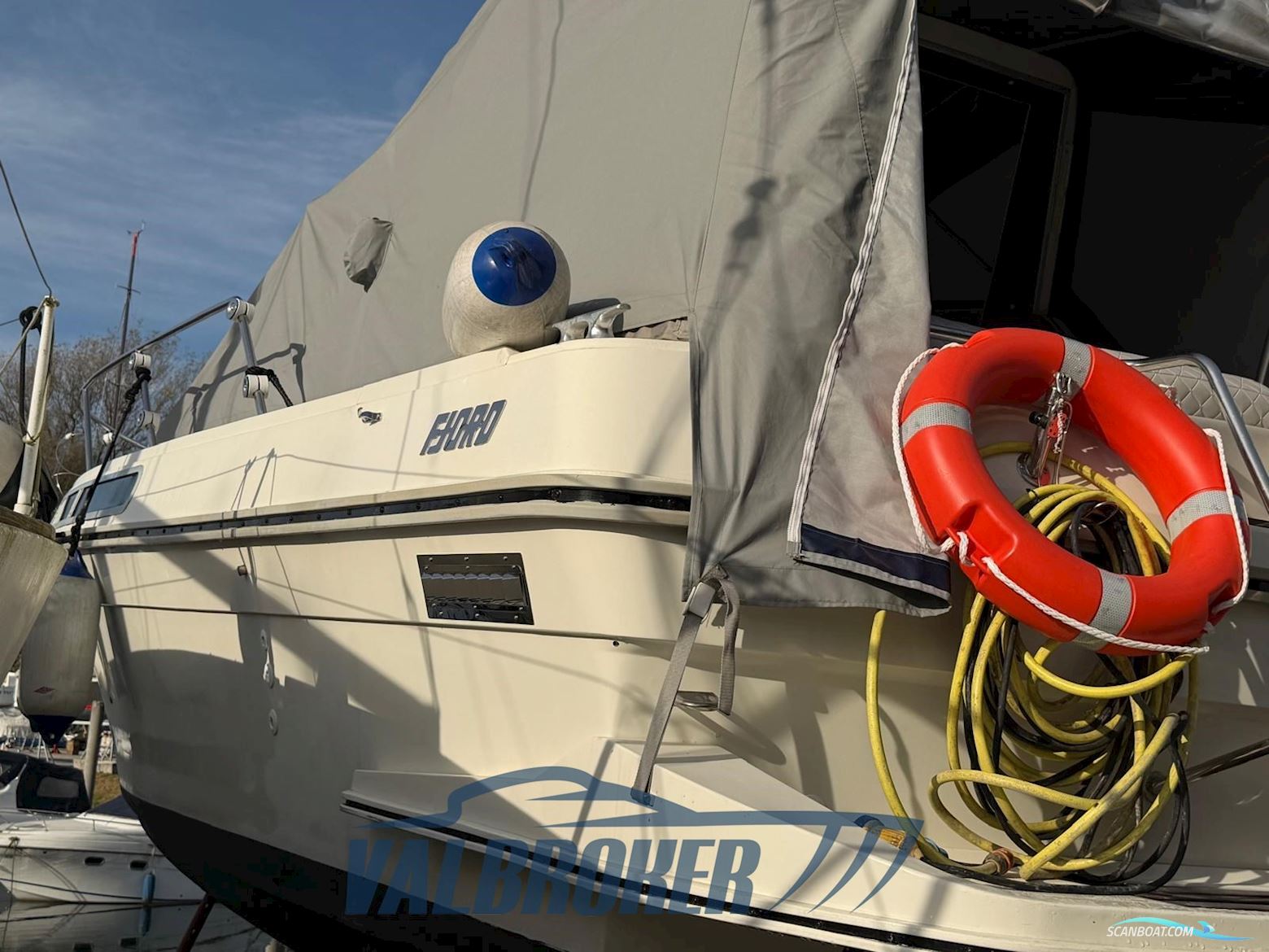 Fjord Dolphin 775