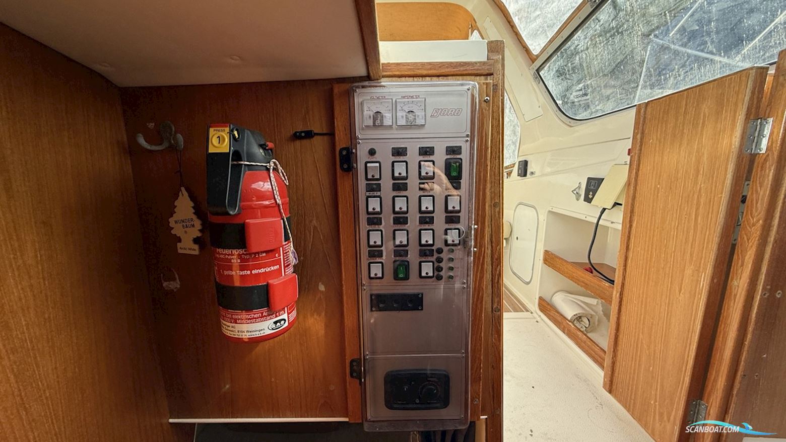 Fjord Dolphin 840