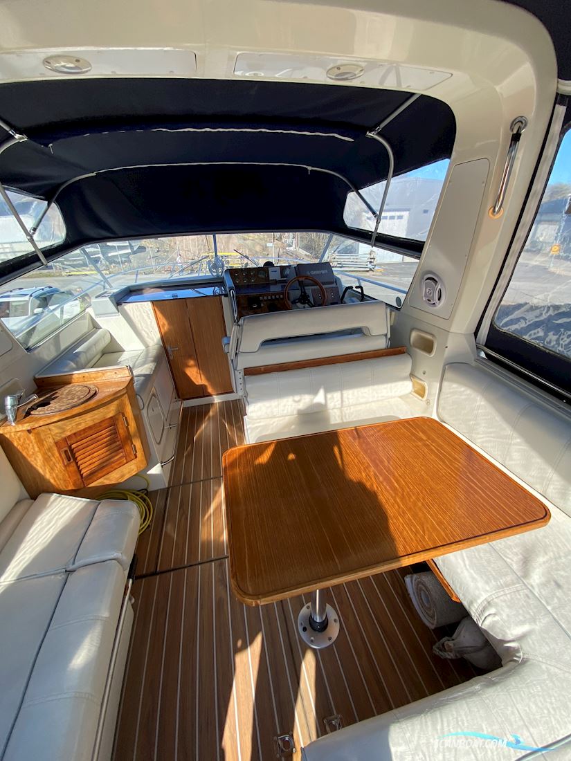 Fjord Dolphin 975