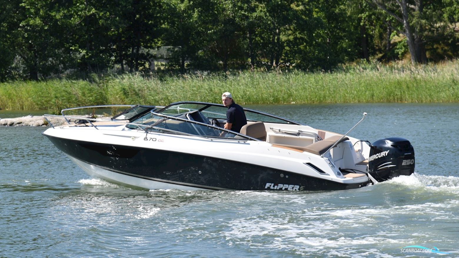 Flipper 670 DC Motorbåt 2012, med Mercury motor, Sverige