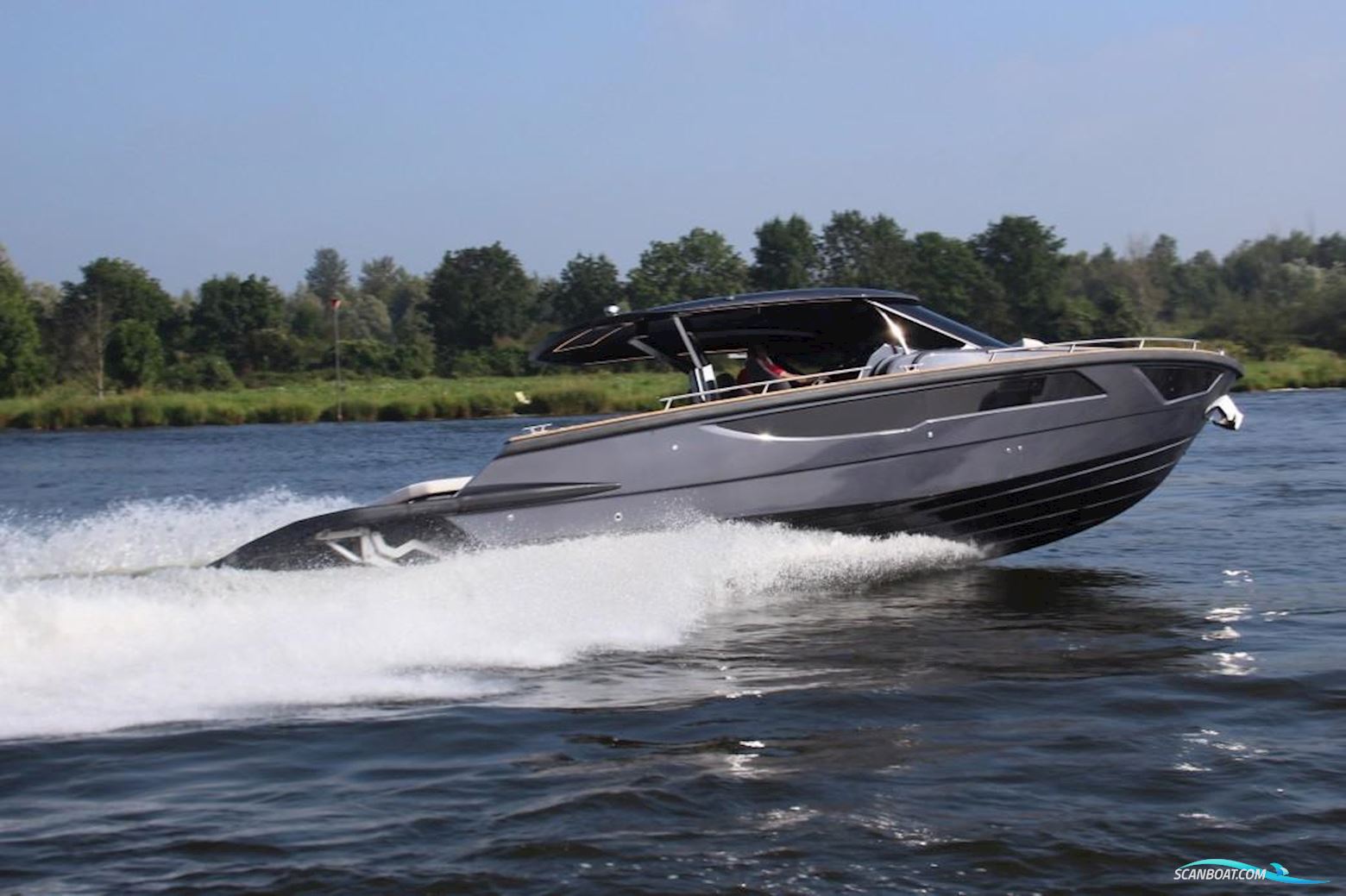 Focus Forza 37 Motorbåt 2025, med Mercury Diesel motor, Holland