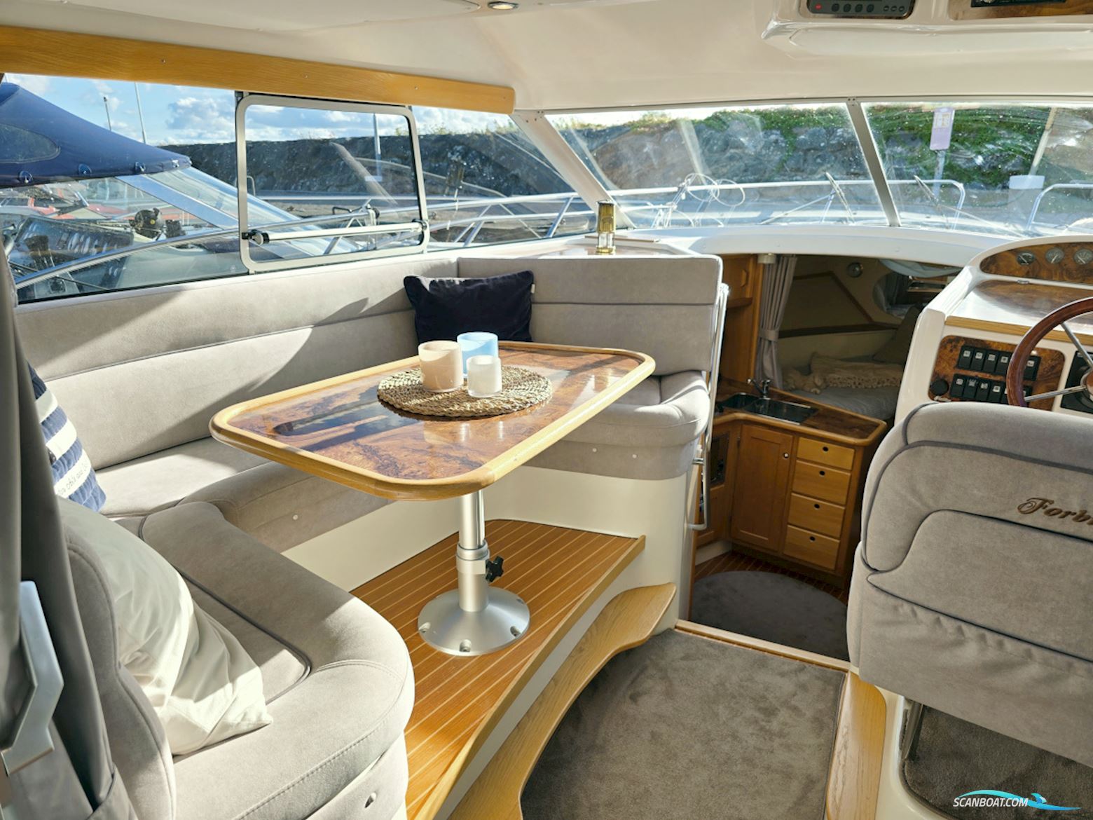 Forbina 10000 Volvo Penta KAD 300 EDC