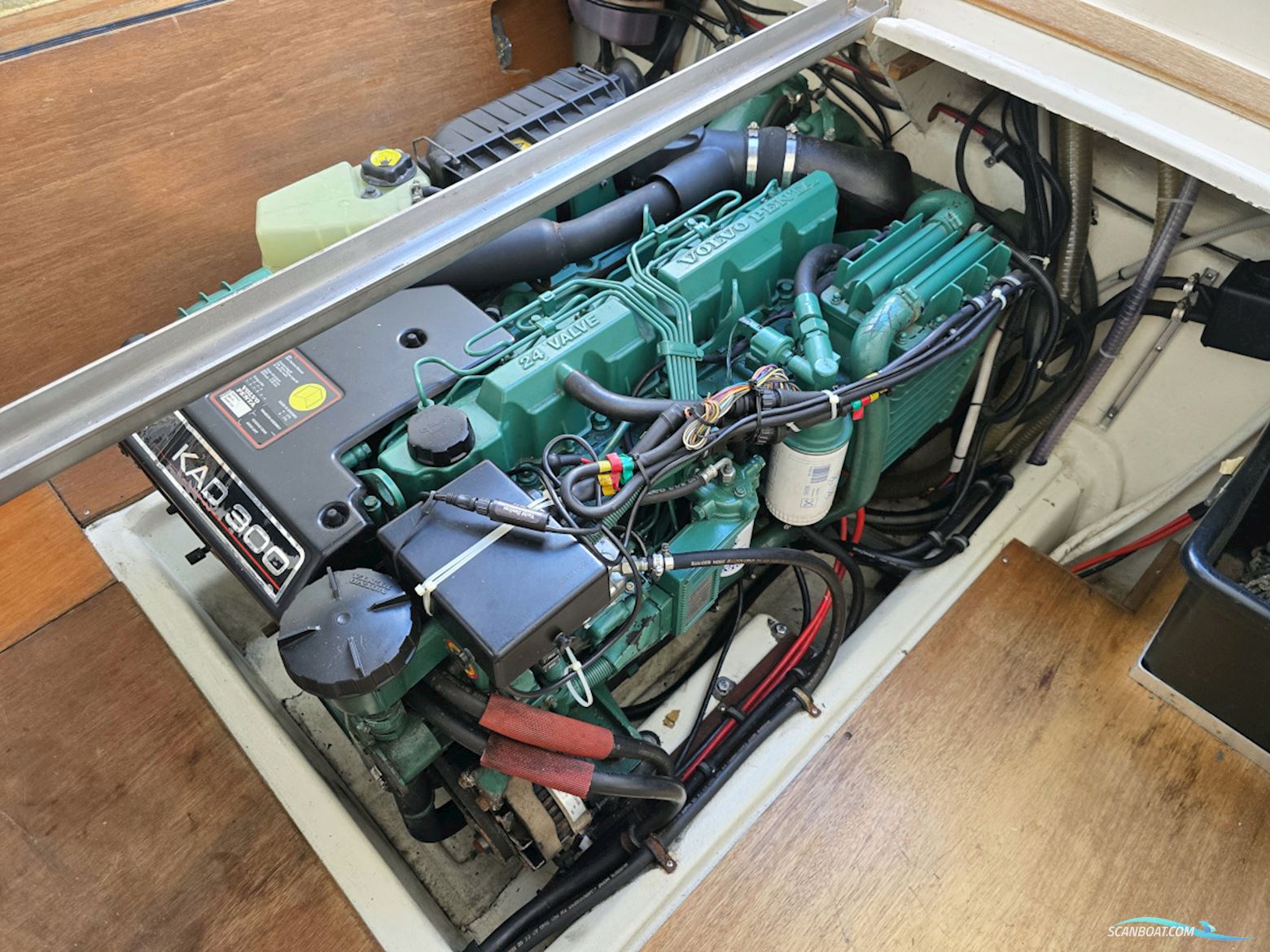 Forbina 10000 Volvo Penta Kad 300 Edc
