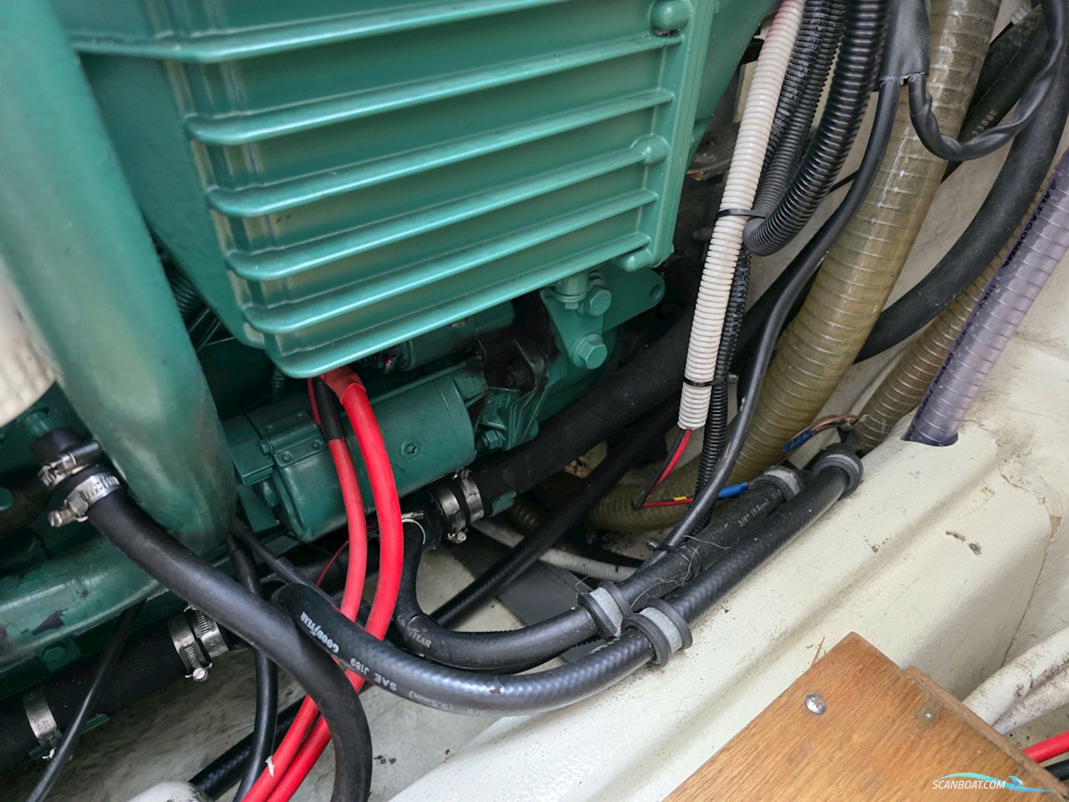Forbina 10000 Volvo Penta Kad 300 Edc
