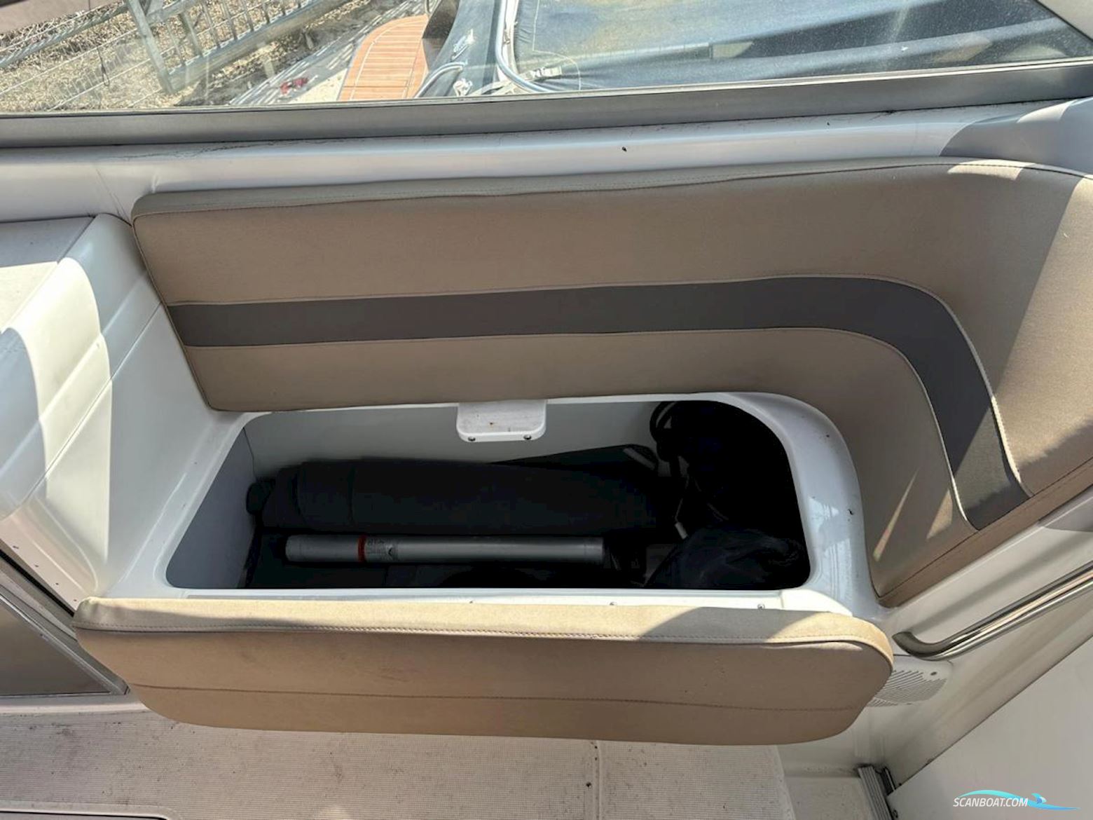 Formula  F-280 SS Cuddy cabin