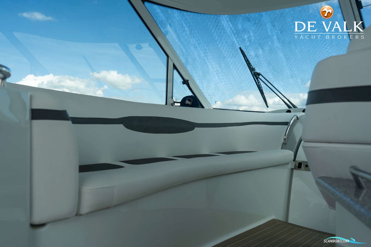 Formula 45 Yacht.