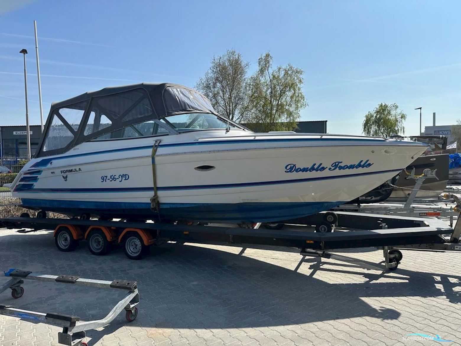 Formula F-280 SS Cuddy Cabin Motorbåt 1998, med Twin Mercruiser motor, Holland