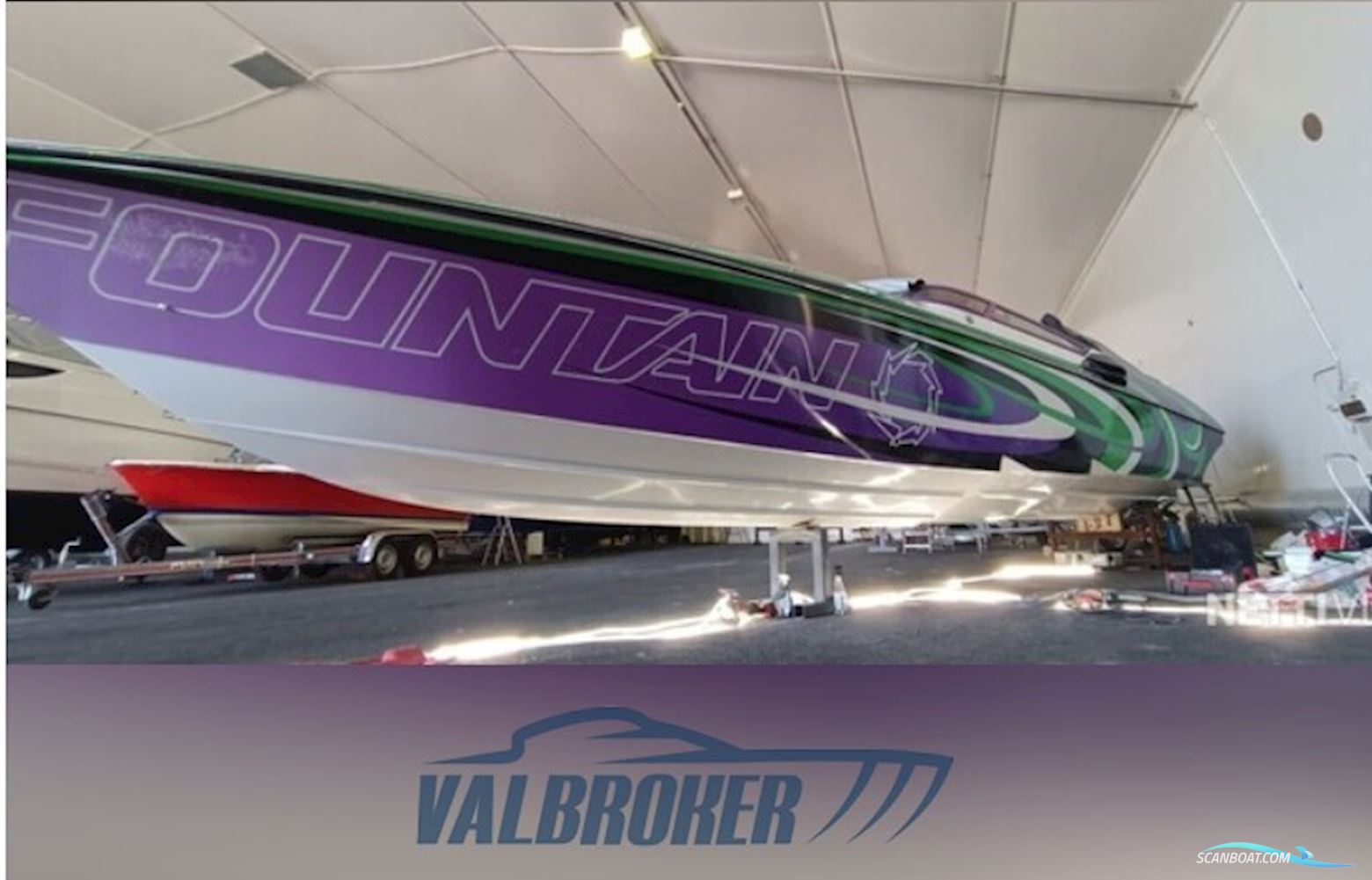 Fountain 38 LIGHTNING