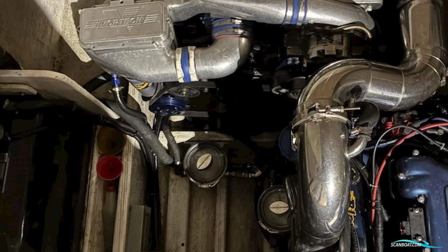 Fountain 42 Lightning