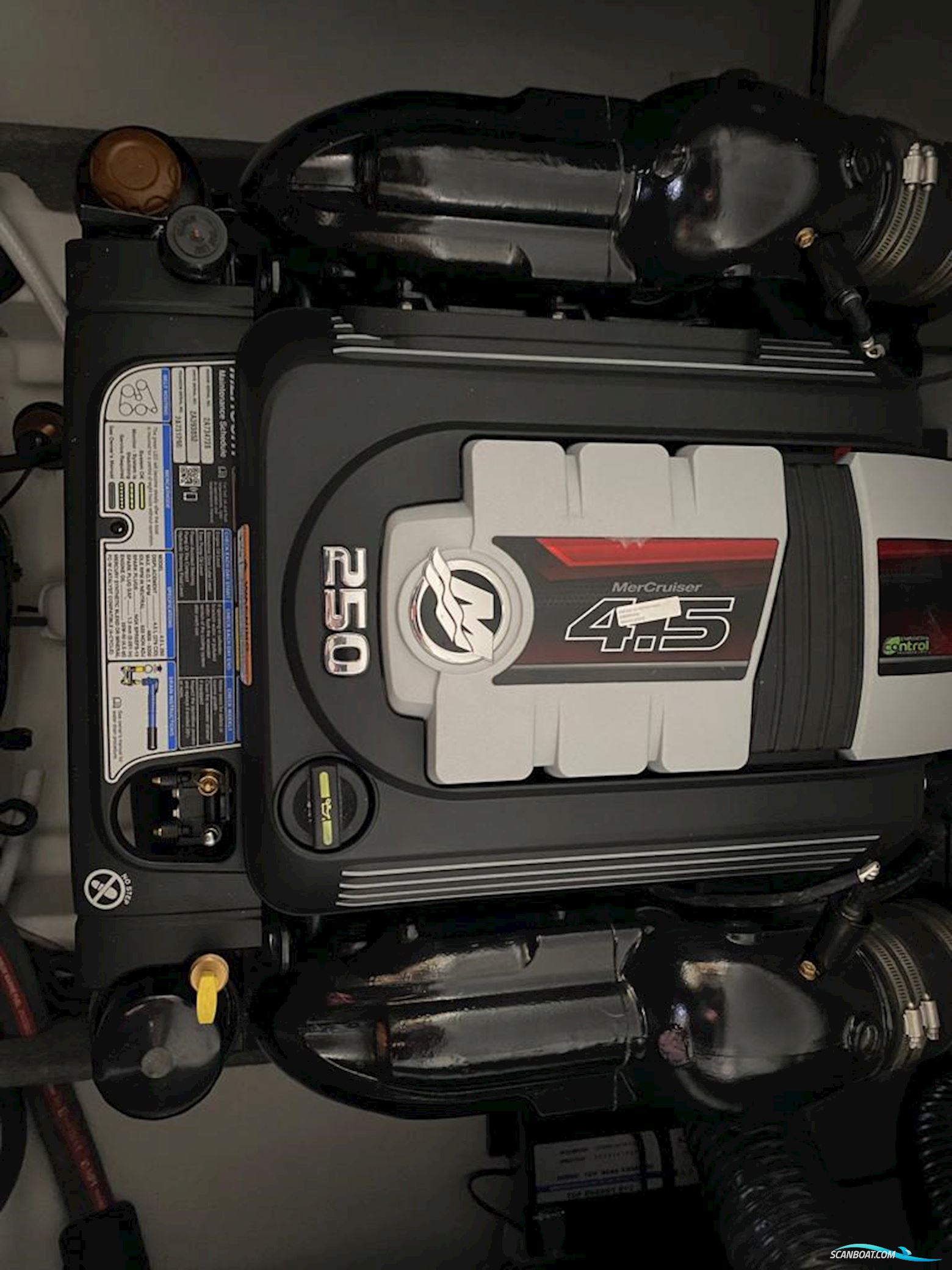 Four Winns  H2 Bowrider met boegschroef