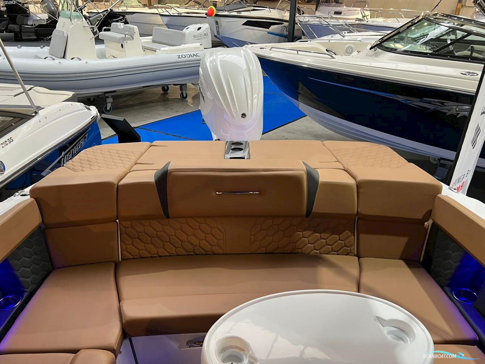 Four Winns  H2 BOWRIDER NEW DEMO