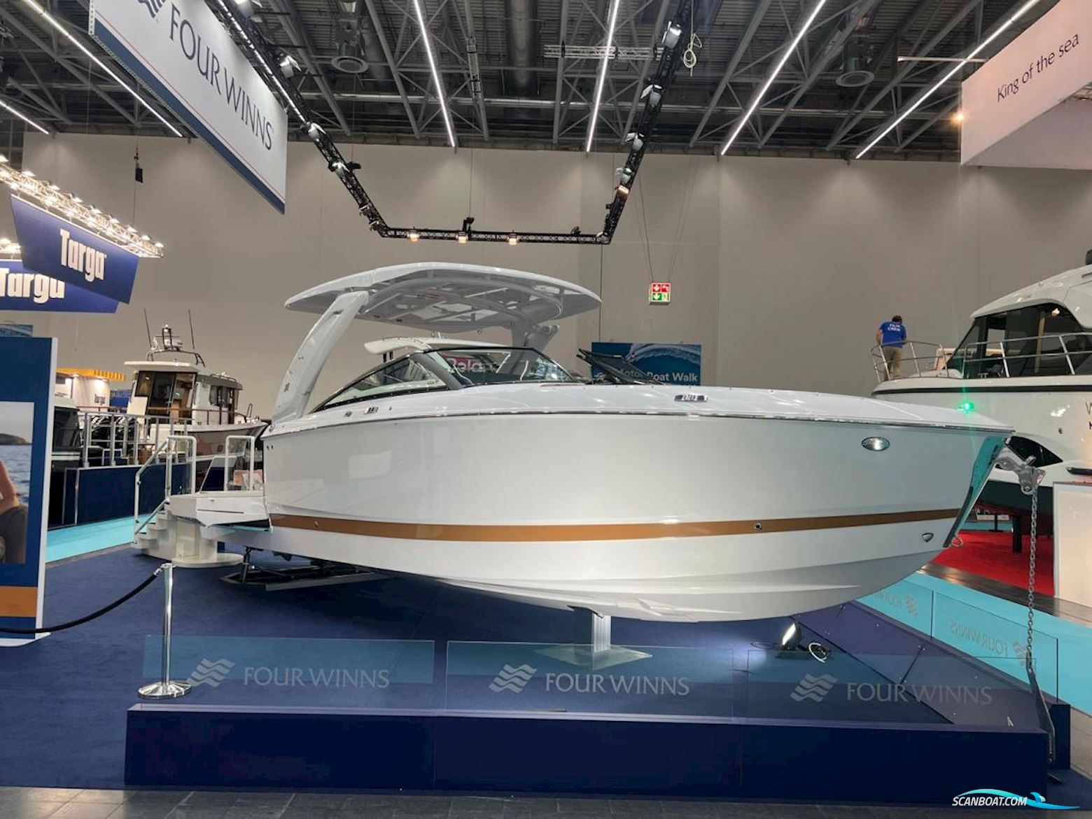 Four Winns  H9 Bowrider