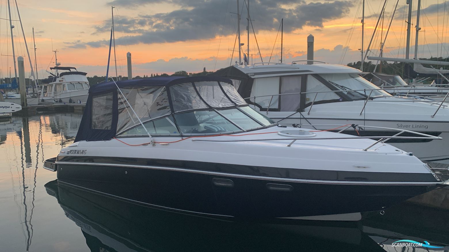 Four Winns 255 Sundowner