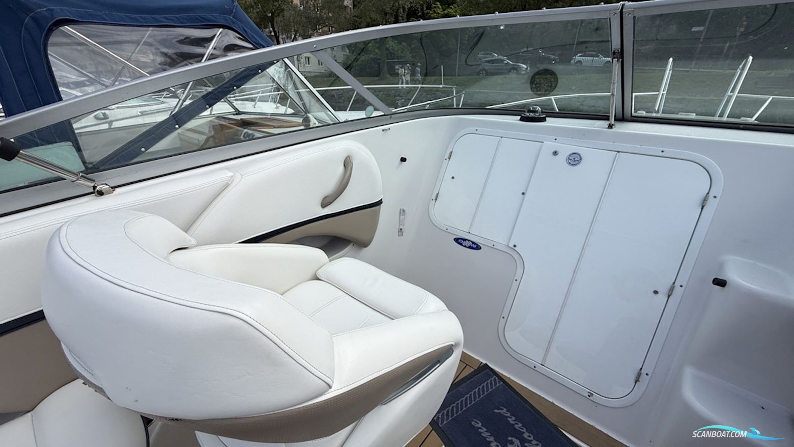 Four Winns 255 SUNDOWNER