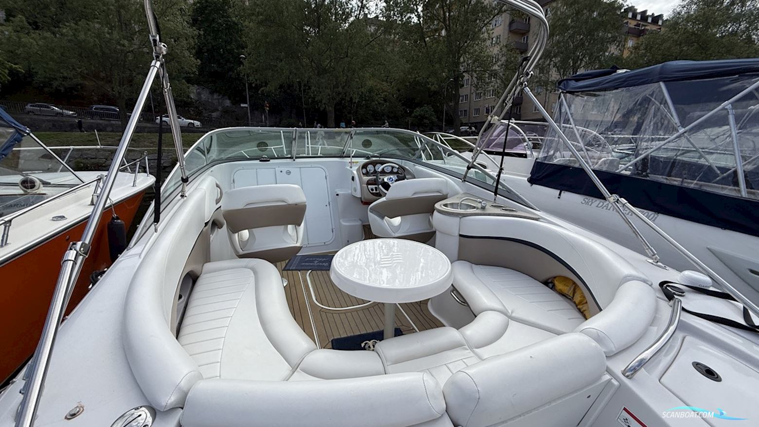 Four Winns 255 SUNDOWNER