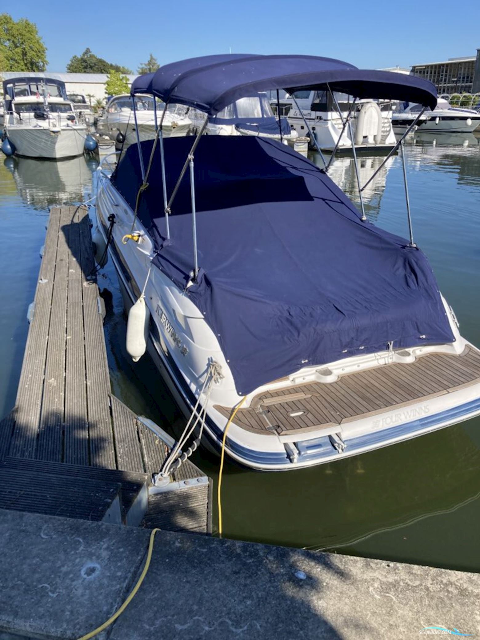 Four Winns 258 Vista