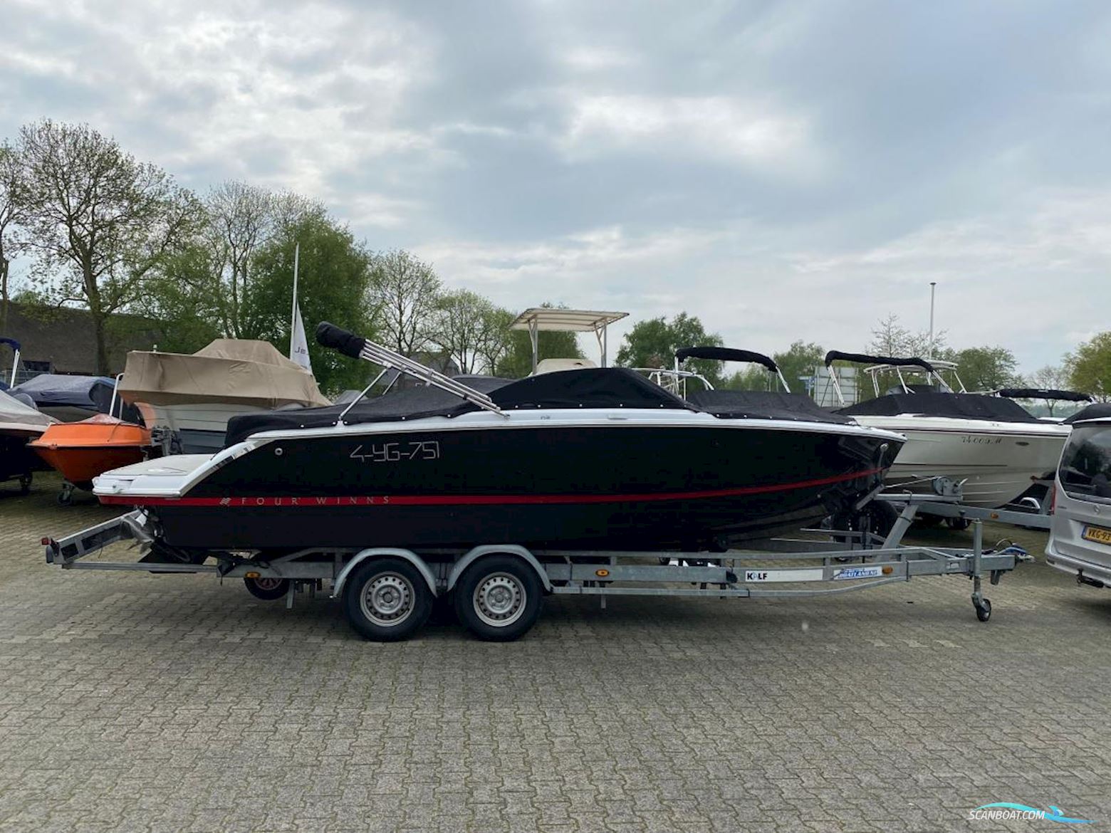 Four Winns H2 Bowrider 250 HP INBOARD