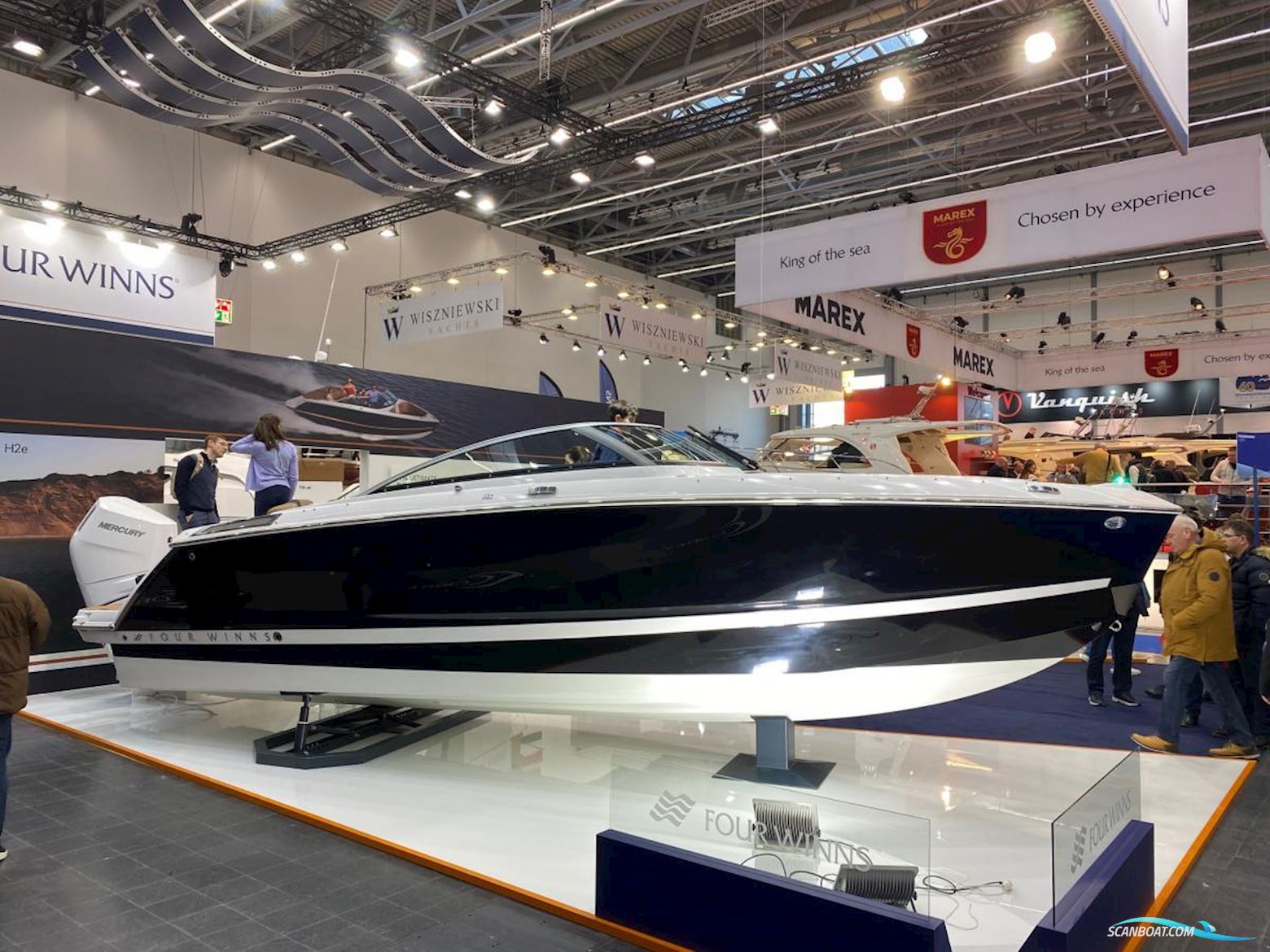 Four Winns H6 Outboard Bowrider