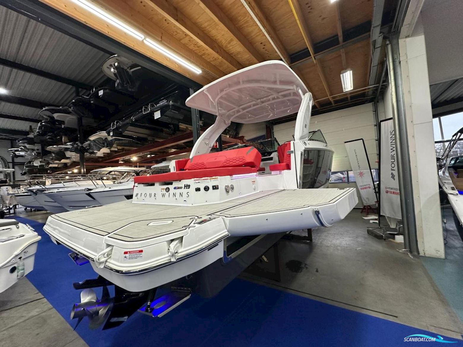 Four Winns H9 Bowrider