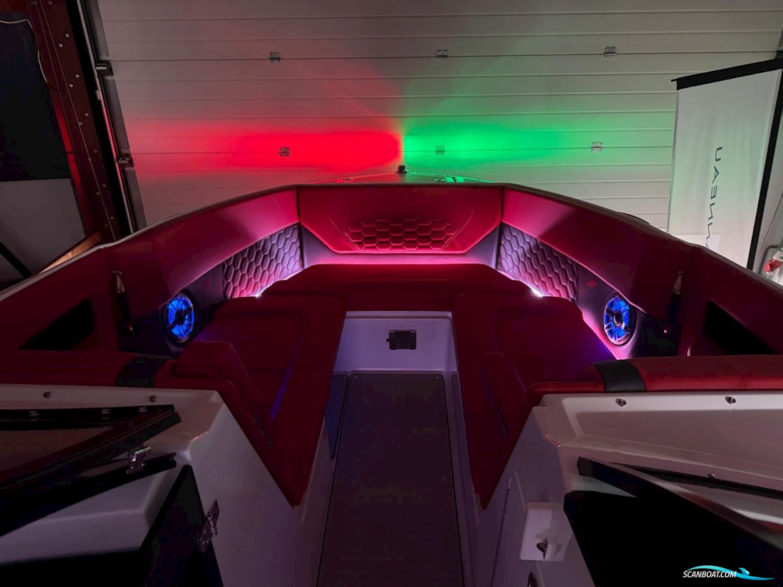 Four Winns H9 Bowrider