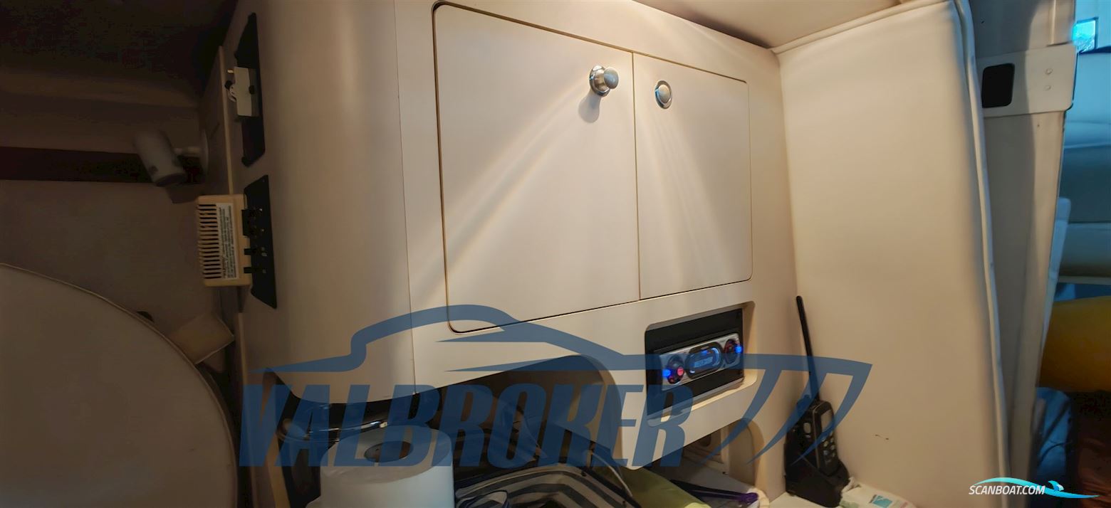 Four Winns Sundowner 285