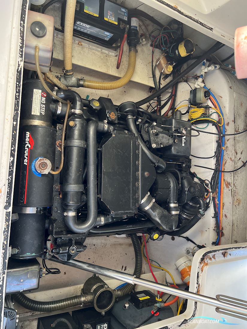 FOUR WINNS V285