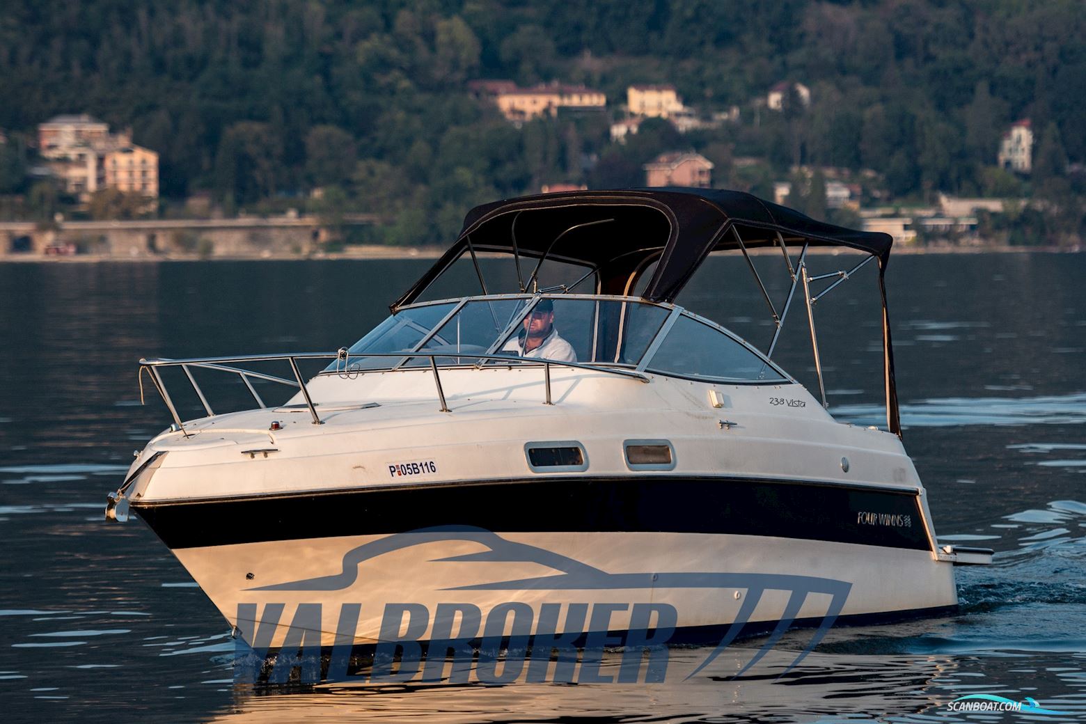 Four Winns Vista 238 Motorbåt 1999, med Volvo Penta 4.3 Gi DP V6 Benzina motor, Italien