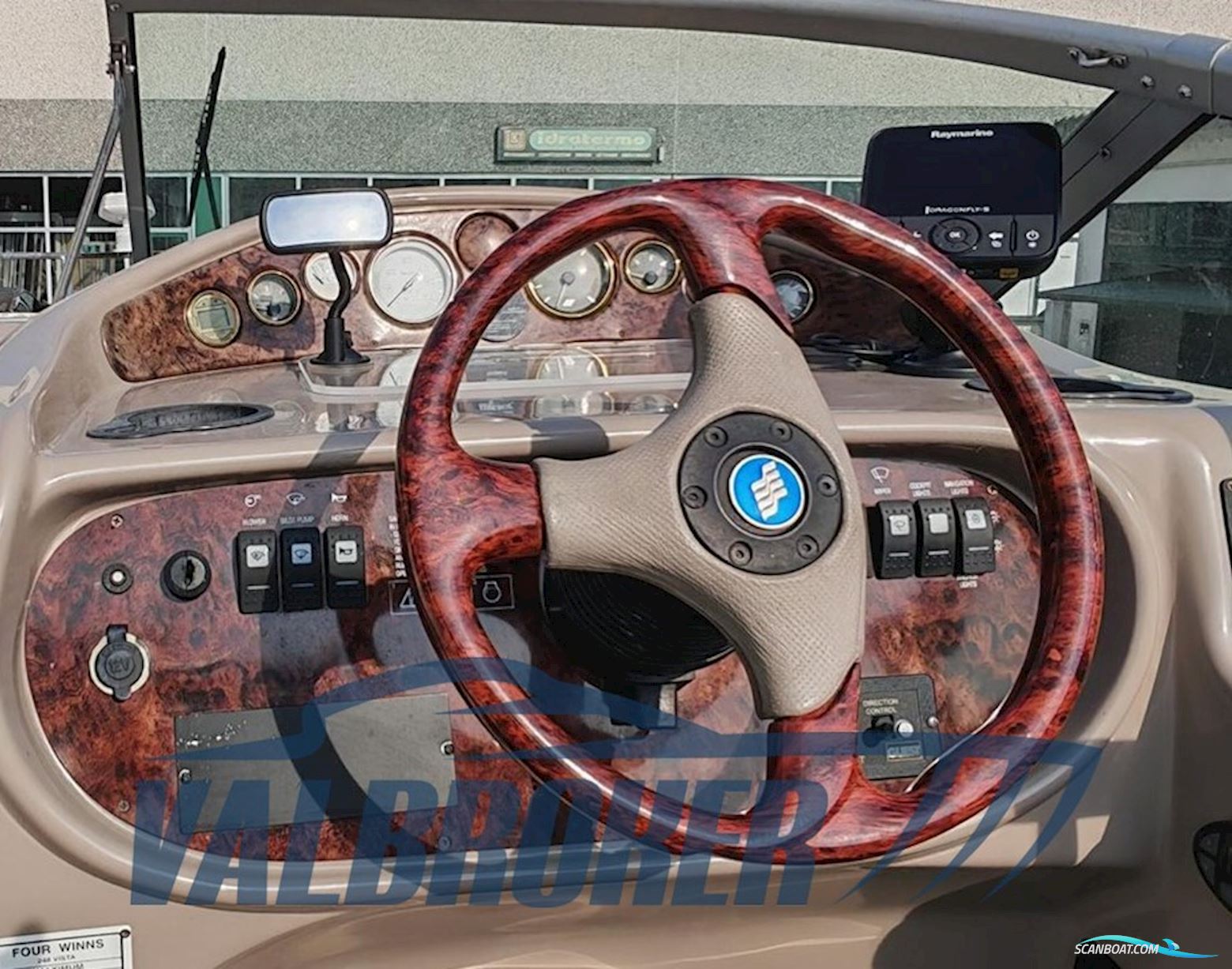 Four Winns Vista 248