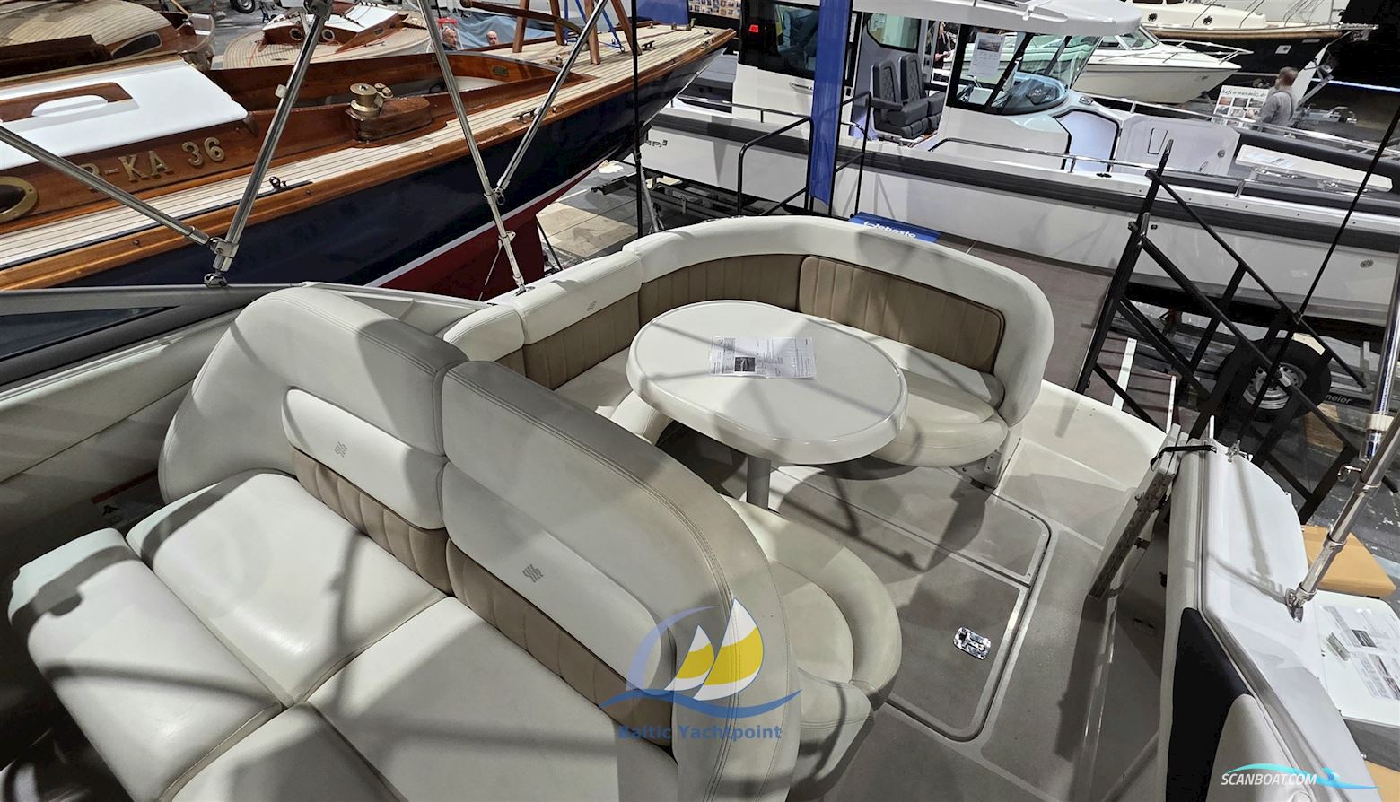 Four Winns Vista 248