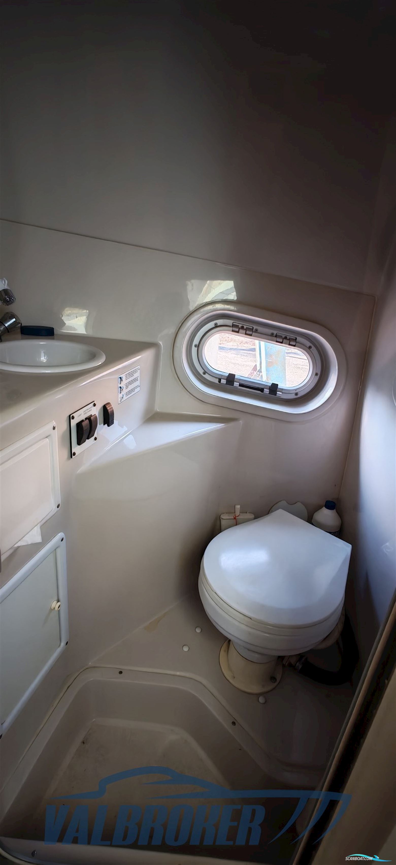 Four Winns Vista 248