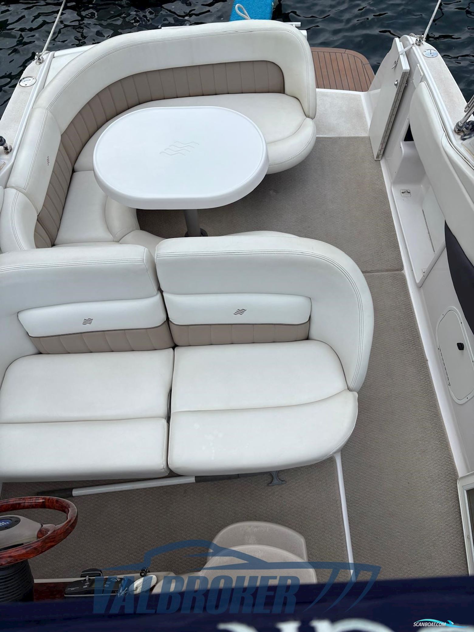 Four Winns Vista 268