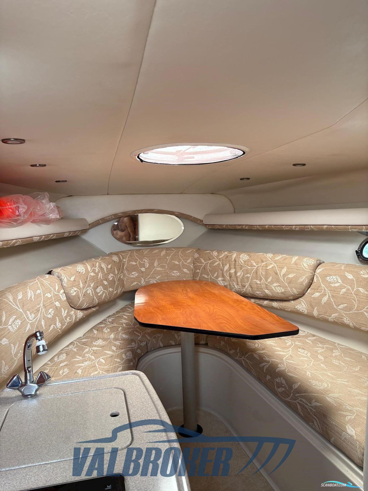 Four Winns Vista 268